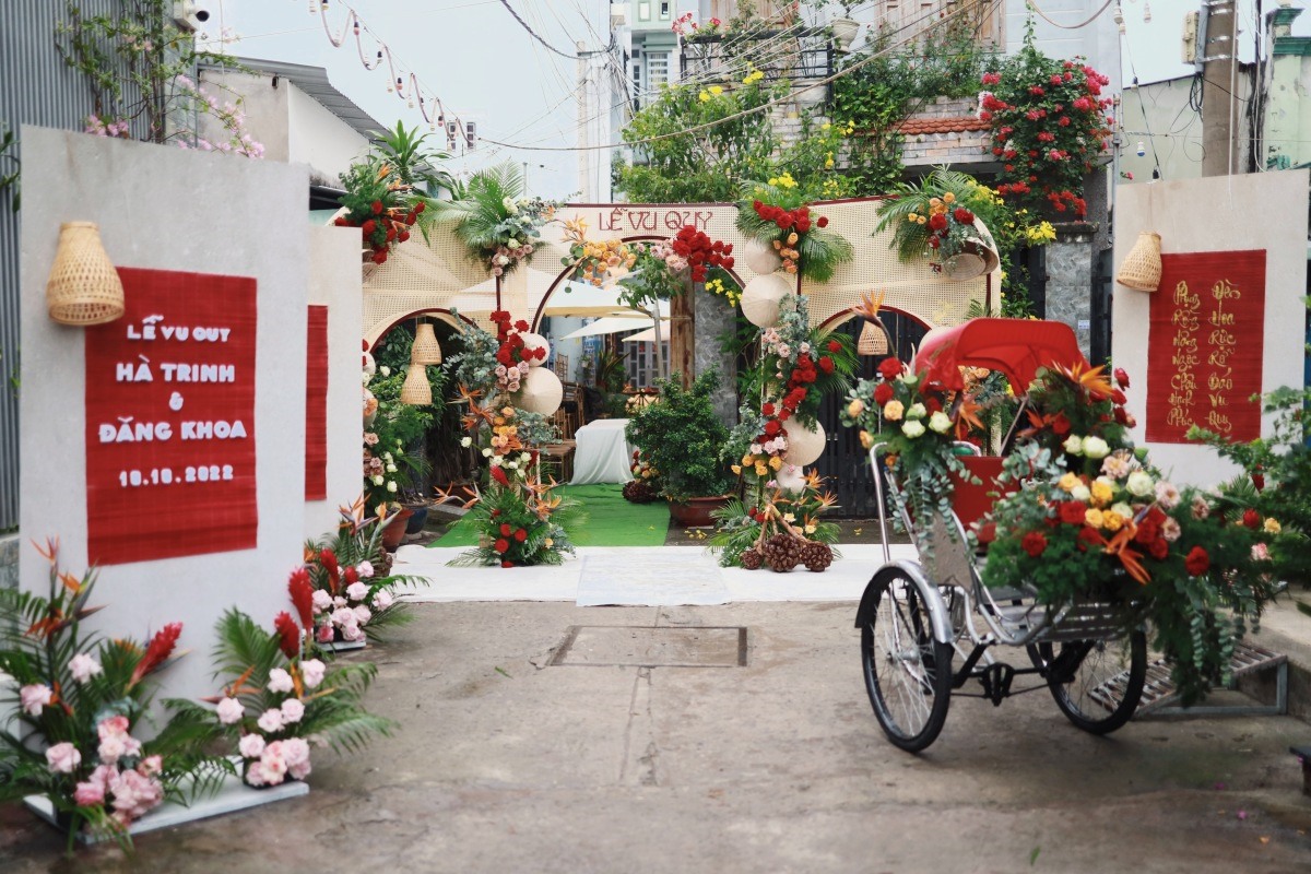 van-hoa-mien-tay-tai-le-cuoi